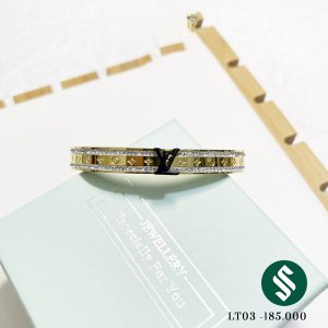 Lắc tay chữ LV, chất liệu titan bền đẹp. không gỉ không hoen màu. Form lắc cứng cáp chất lượng, chữ L.V thiết kế tinh xảo đep rất sang Lt03