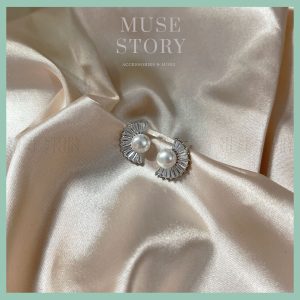 Khuyên tai cánh quạt với thiết kế lạ mắt sáng tạo B213