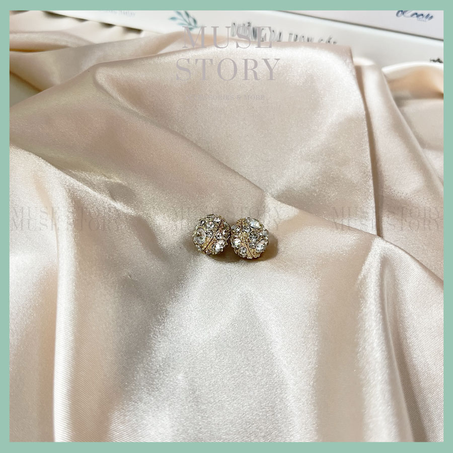 Khuyên tai hít nam châm ánh sáng B212