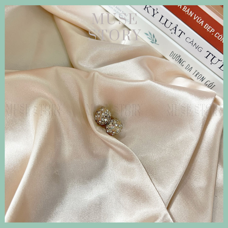 Khuyên tai hít nam châm không cần xỏ lỗ. Thiết kế tựa như khối cầu pha lê phát sáng nổi bật B212