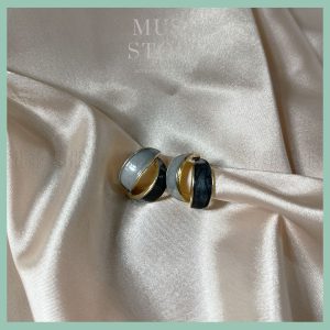 Khuyên tai mặt đá hai vòng cung 2 màu xanh đậm và nhạt