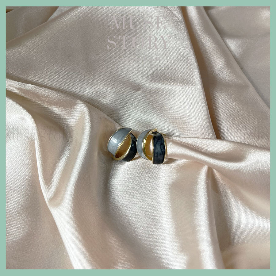 Khuyên tai mặt đá hai vòng cung 2 màu kết hợp