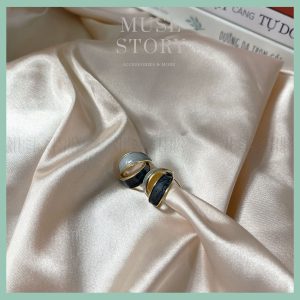 Khuyên tai mặt đá hai vòng cung xanh đậm và nhạt