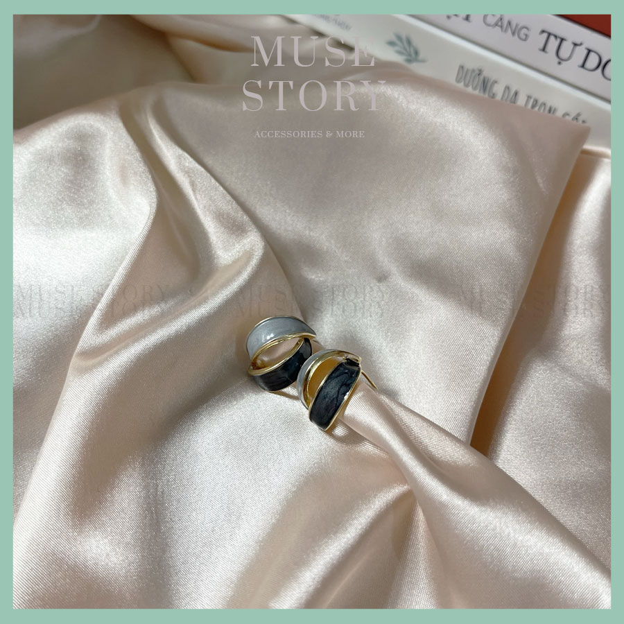 Khuyên tai mặt đá hai vòng cung xanh đậm và nhạt