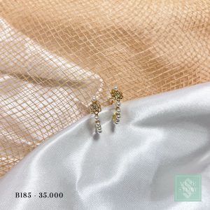 Khuyên tai vòng hạt ngọc hoa mai style nhẹ nhàng trong trẻo