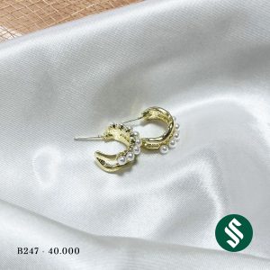 Khuyên tai khoen vàng hạt ngọc nhỏ li ti, vòng khoen cứng cáp ánh vàng sáng bóng