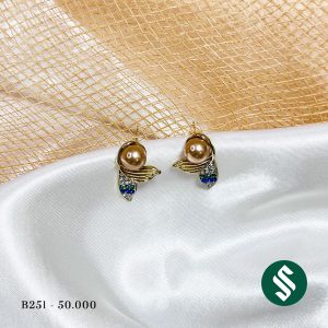 Khuyên tai vi khảm người cá sắc màu sang trọng. Vẫn đủ nét tinh tế cực kỳ và thêm phần thu hút B251