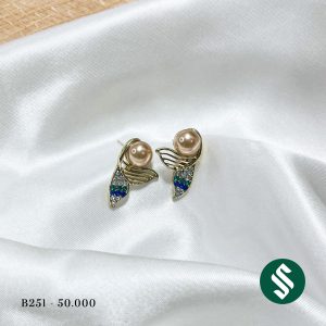 Khuyên tai vi khảm người cá sắc màu sang trọng