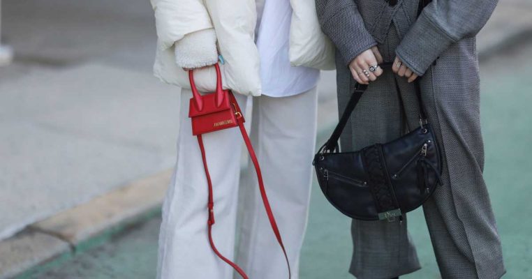 Những mẫu túi xách nữ tiện dụng không lo lỗi thời