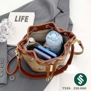 Túi rút sticker gấu có ngăn đựng rộng rãi