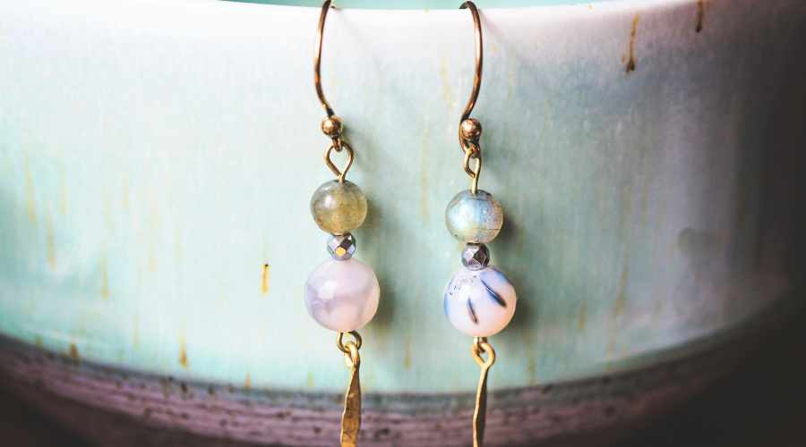 bông tai đá thạch anh