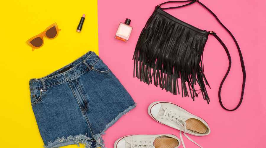 phụ kiện đi kèm nâng tầm phong cách denim