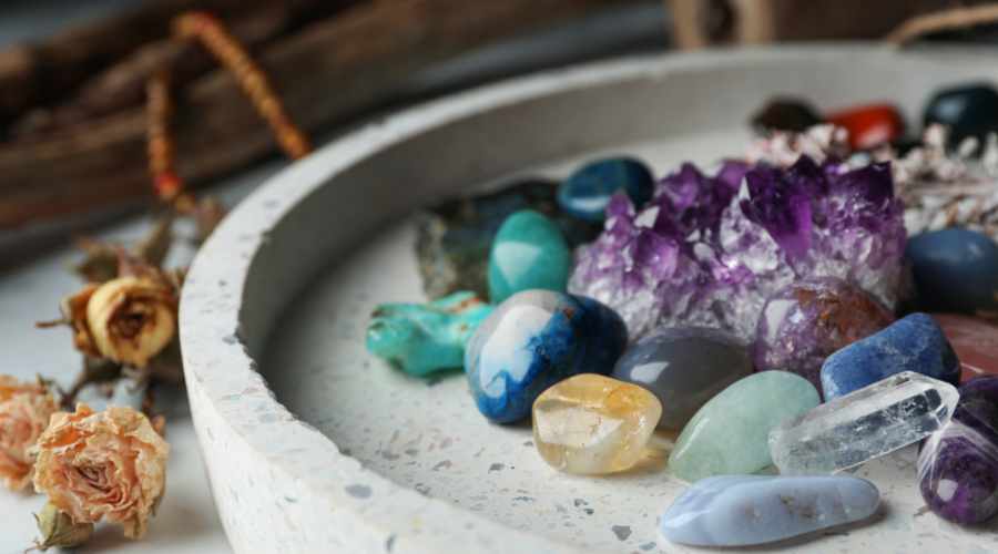 trang sức làm bằng đá thiên nhiên