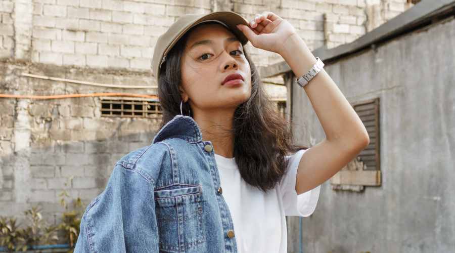 trang sức phù hợp với quần áo jean