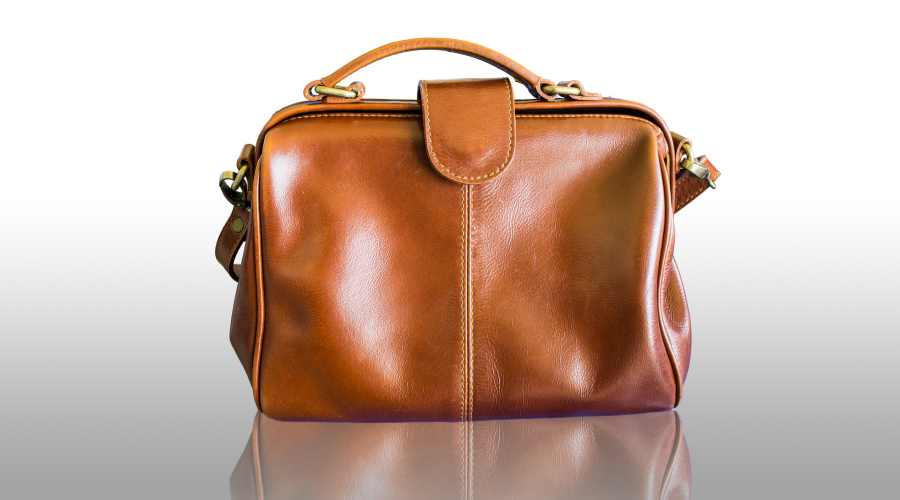chăm sóc túi xách da rất quan trọng